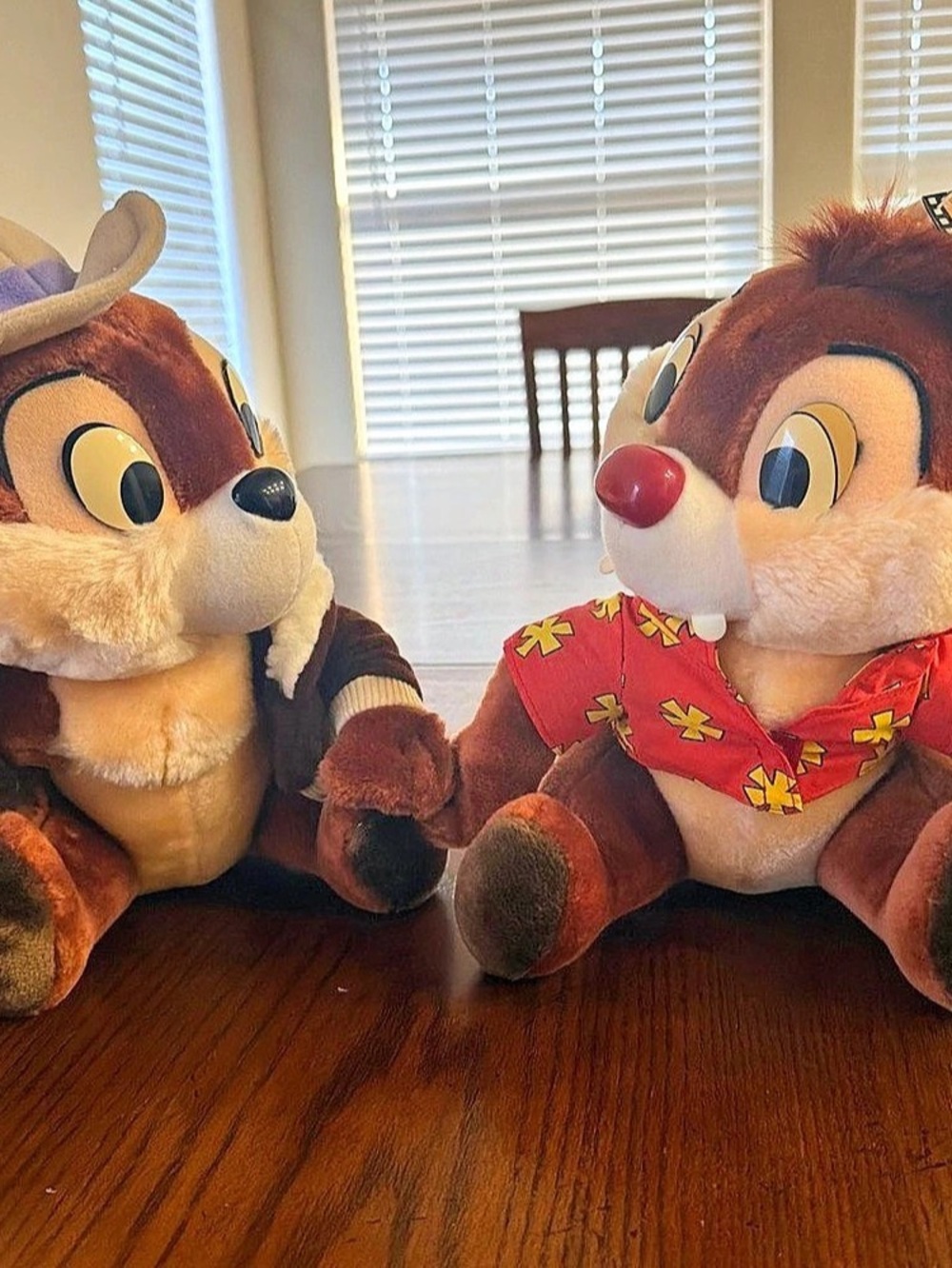 Disney Chip 'n Dale Rescue Rangers Plush Set Brown & Red